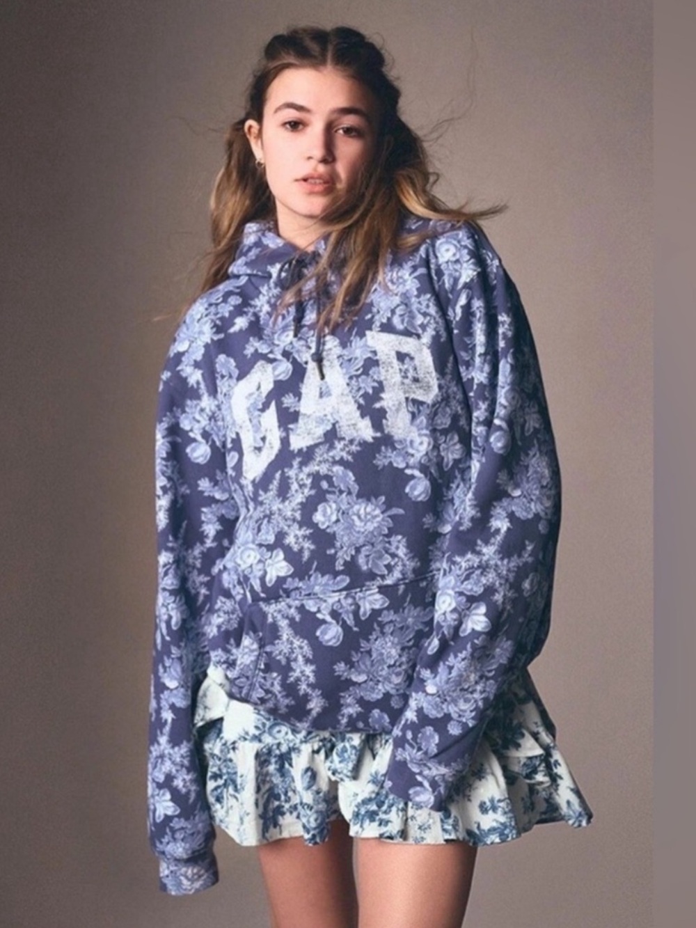 GAP  X LoveShackFancy Floral Navy Blue Pullover Hoodie Size L Toile Print NWT